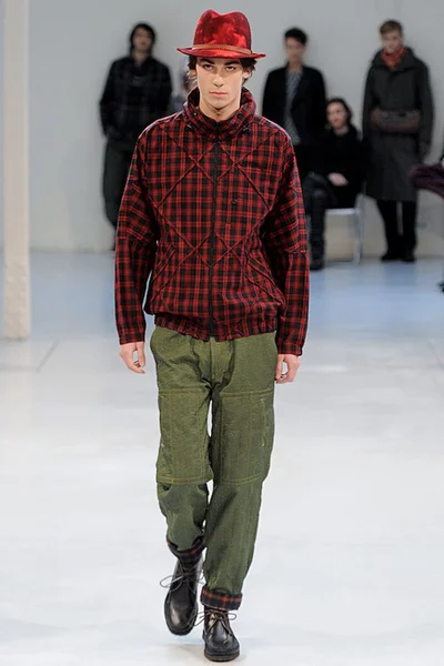 Look 15